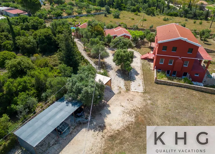 וילה Cosseri Rossa-dorothea And Cosseri Rossa-penelope, With Own Shared Pool