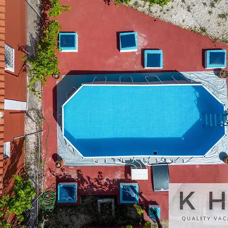 Cosseri Rossa-dorothea And Cosseri Rossa-penelope, With Own Shared Pool