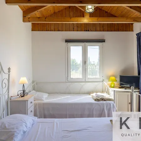 Cosseri Rossa-dorothea And Cosseri Rossa-penelope, With Own Shared Pool Villa Lixouri