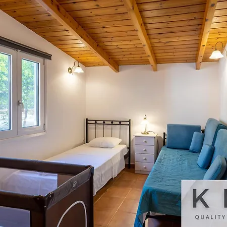 Cosseri Rossa-dorothea And Cosseri Rossa-penelope, With Own Shared Pool *