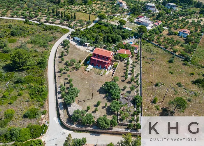 Vila Cosseri Rossa-dorothea And Cosseri Rossa-penelope, With Own Shared Pool