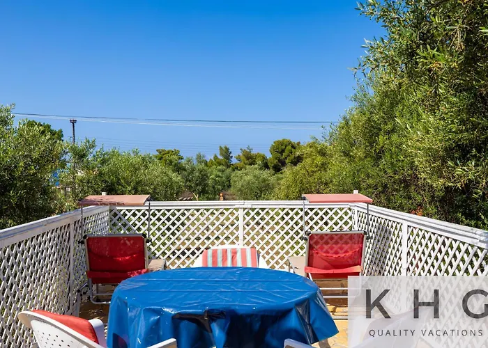 Vila Cosseri Rossa-dorothea And Cosseri Rossa-penelope, With Own Shared Pool Lixouri