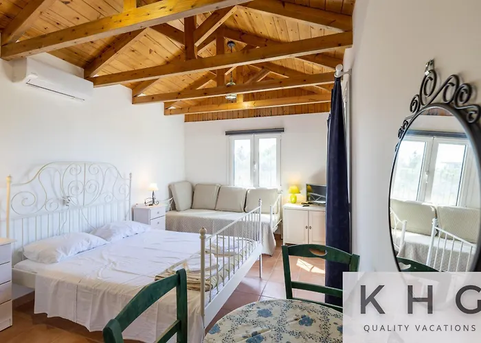 Vila Cosseri Rossa-dorothea And Cosseri Rossa-penelope, With Own Shared Pool Lixouri