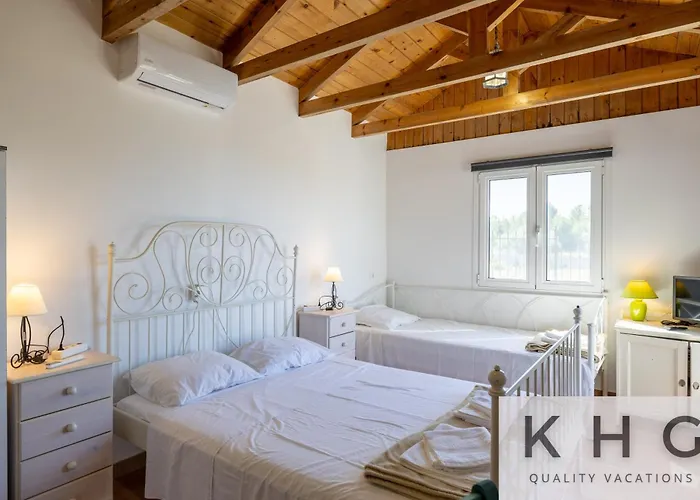 Vila Cosseri Rossa-dorothea And Cosseri Rossa-penelope, With Own Shared Pool